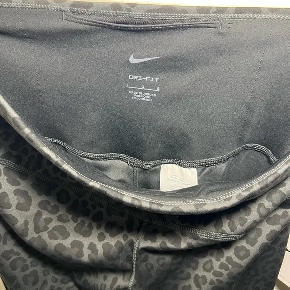 NWT Dry Fit Nike Women’s Training Pants SZ L - Picture 5 of 11